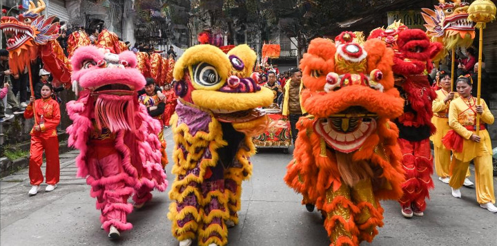 Vietnam Tourism Guide: Top Attractions, Holidays, and Local Coffee Culture